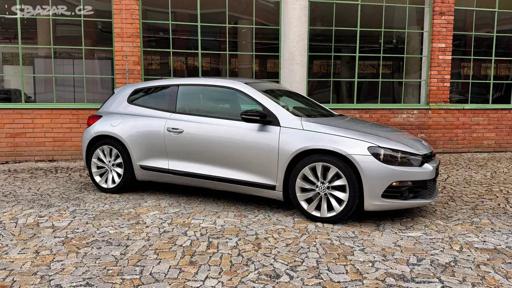 Volkswagen Scirocco 2.0 TSI (147 kW)